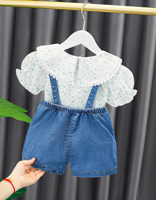 Load image into Gallery viewer, New Summer Newborn Girl Baby Clothes Outfit Sets Floral Shirt + Denim Overalls Suit for Girls Baby Clothing 1 Year Birthday Sets
