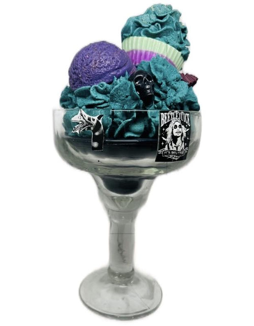 Load image into Gallery viewer, Halloween Sundae Candle - Festive Home Decor &amp; Ornaments
