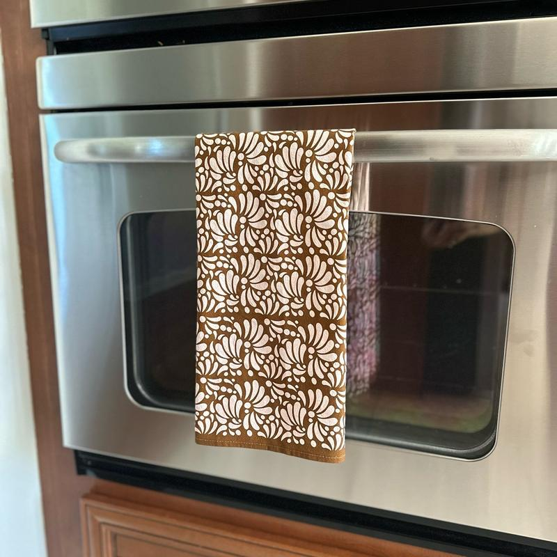 Set of 2 Hand Kitchen Towel with Talavera Desing. Talavera Kitchen Towels. Latin Kitchen Towels for Hispanic, Latin, Mexican Kitchen Decor.