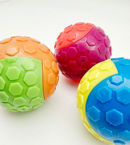 Pet Chew Toy Ball, 1/3 Counts Elastic Squeaker Sound Toy, Interactive Teeth Grinding and Cleaning Pet Toys, Pet Stress Relief Companion Toys