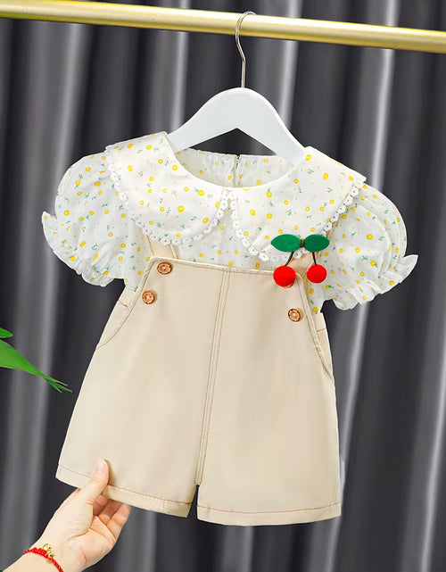 Load image into Gallery viewer, New Summer Newborn Girl Baby Clothes Outfit Sets Floral Shirt + Denim Overalls Suit for Girls Baby Clothing 1 Year Birthday Sets
