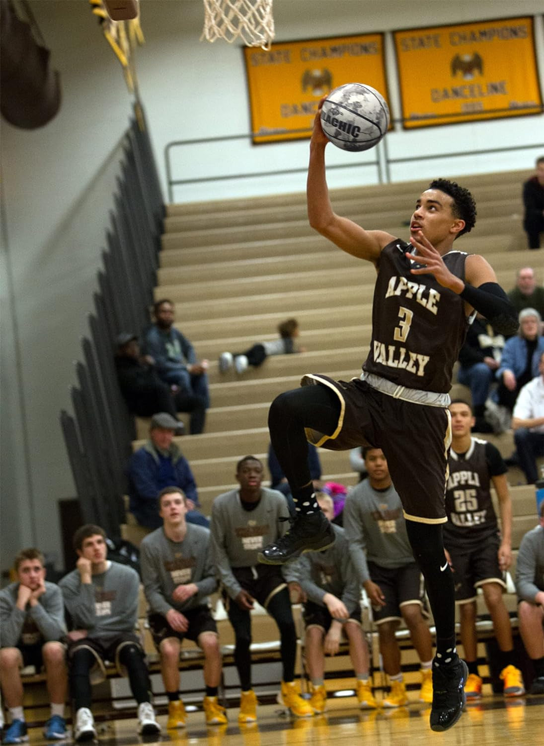 Glow in the Dark Basketball - Glowing Leather Green Light up Gift for Teenagers, Men, Women - Indoor-Outdoor Night Game with Pump (Size 5/6/7)