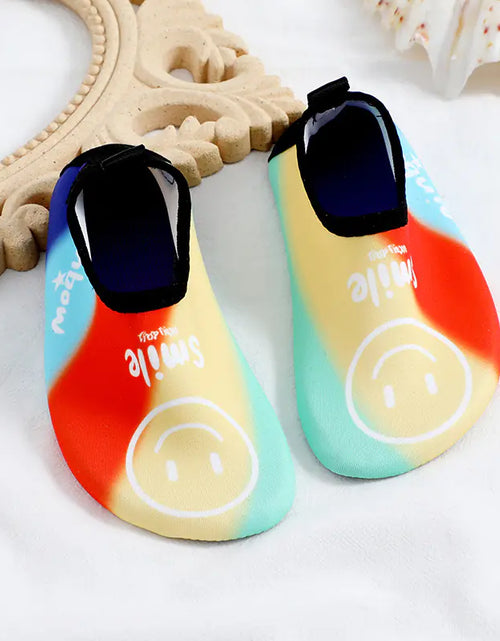 Load image into Gallery viewer, 2023 Kids' Non-Slip Water Shoes for Swimming and Surfing
